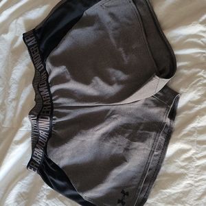 Under Armour Shorts with pockets